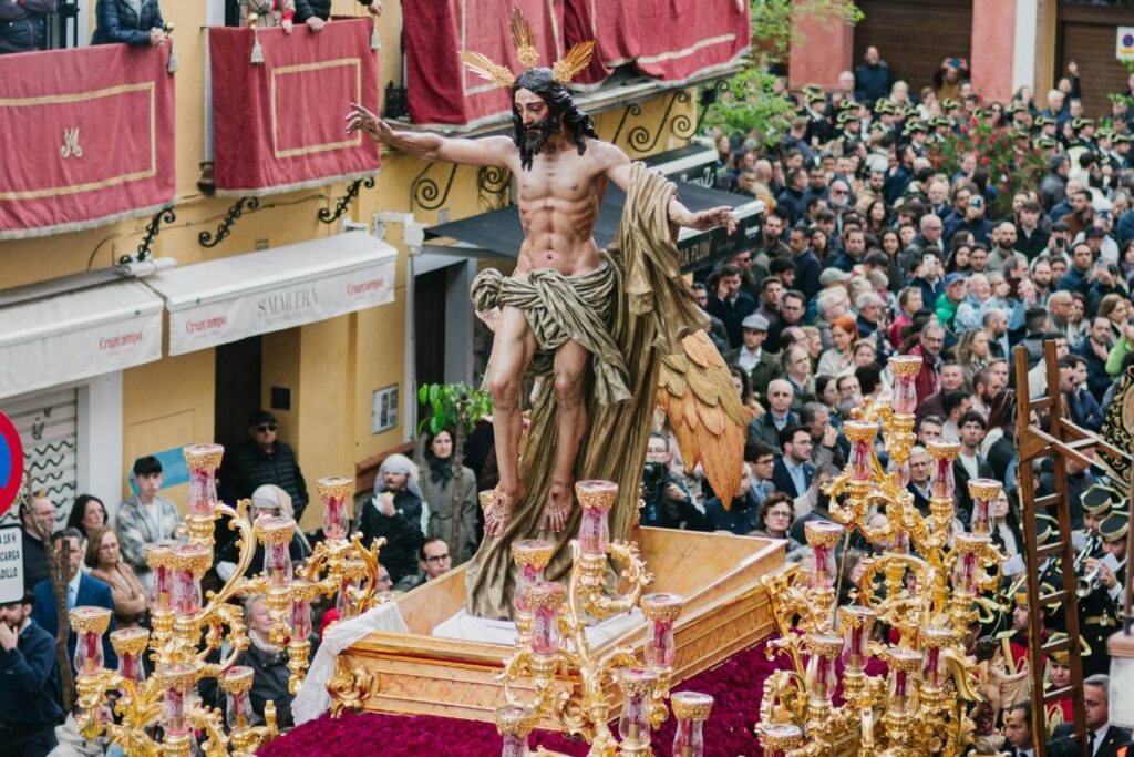 Procesión Sagrada Resurrección de Sevilla
