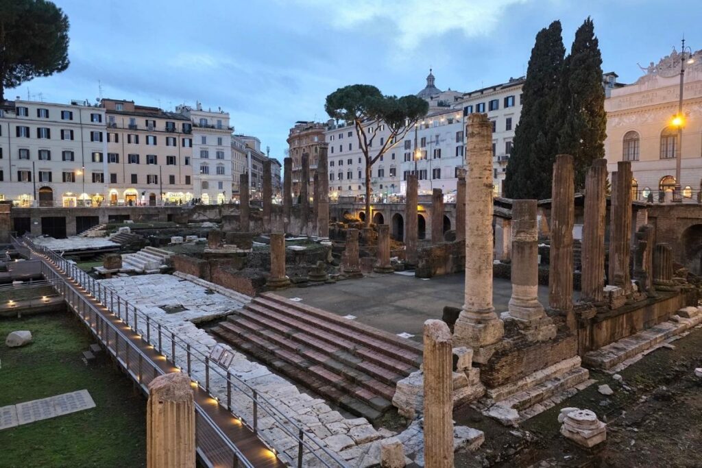 Ruinas de los templo de Largo di Torre Argentina