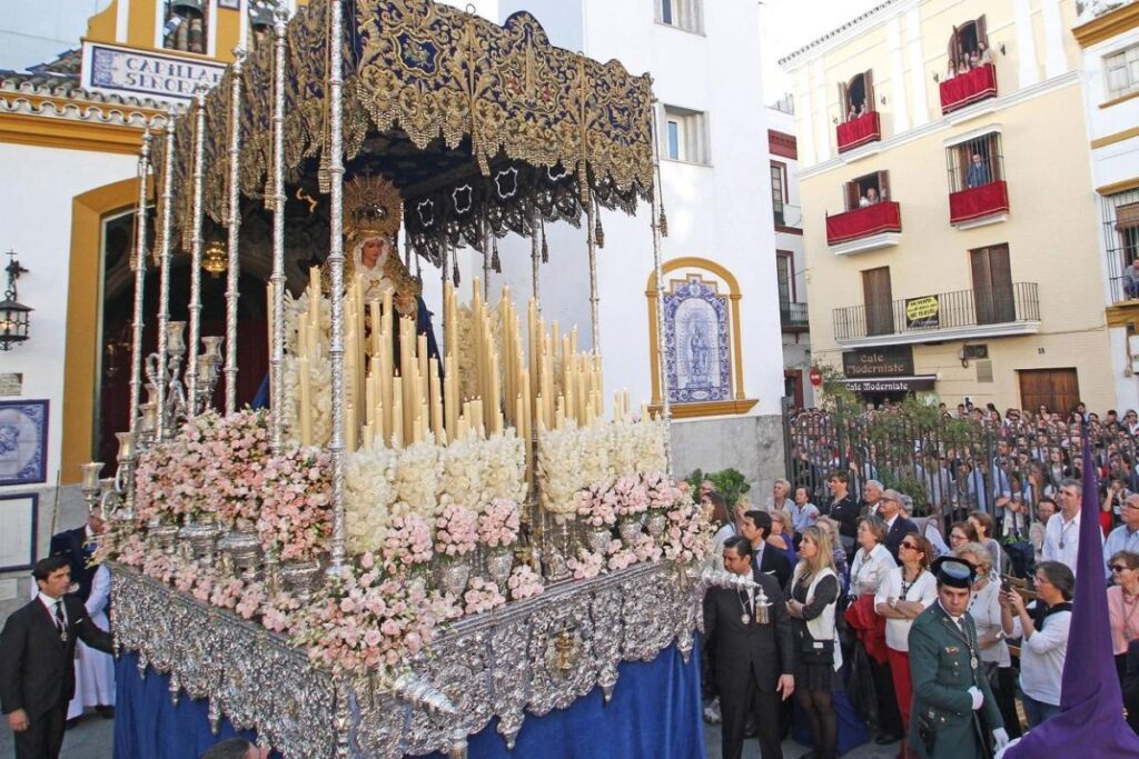 Palio de Nuestra Señora de Guadalupe de la Hdad. de las Aguas - Sevilla