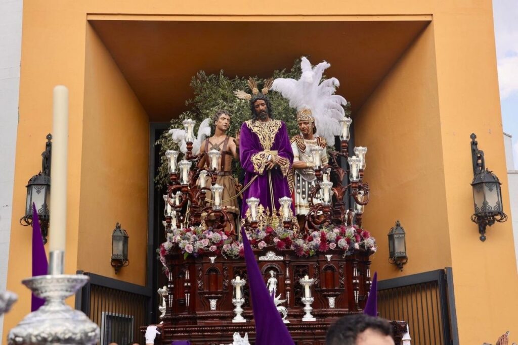 Salida del misterio de Pino Montano